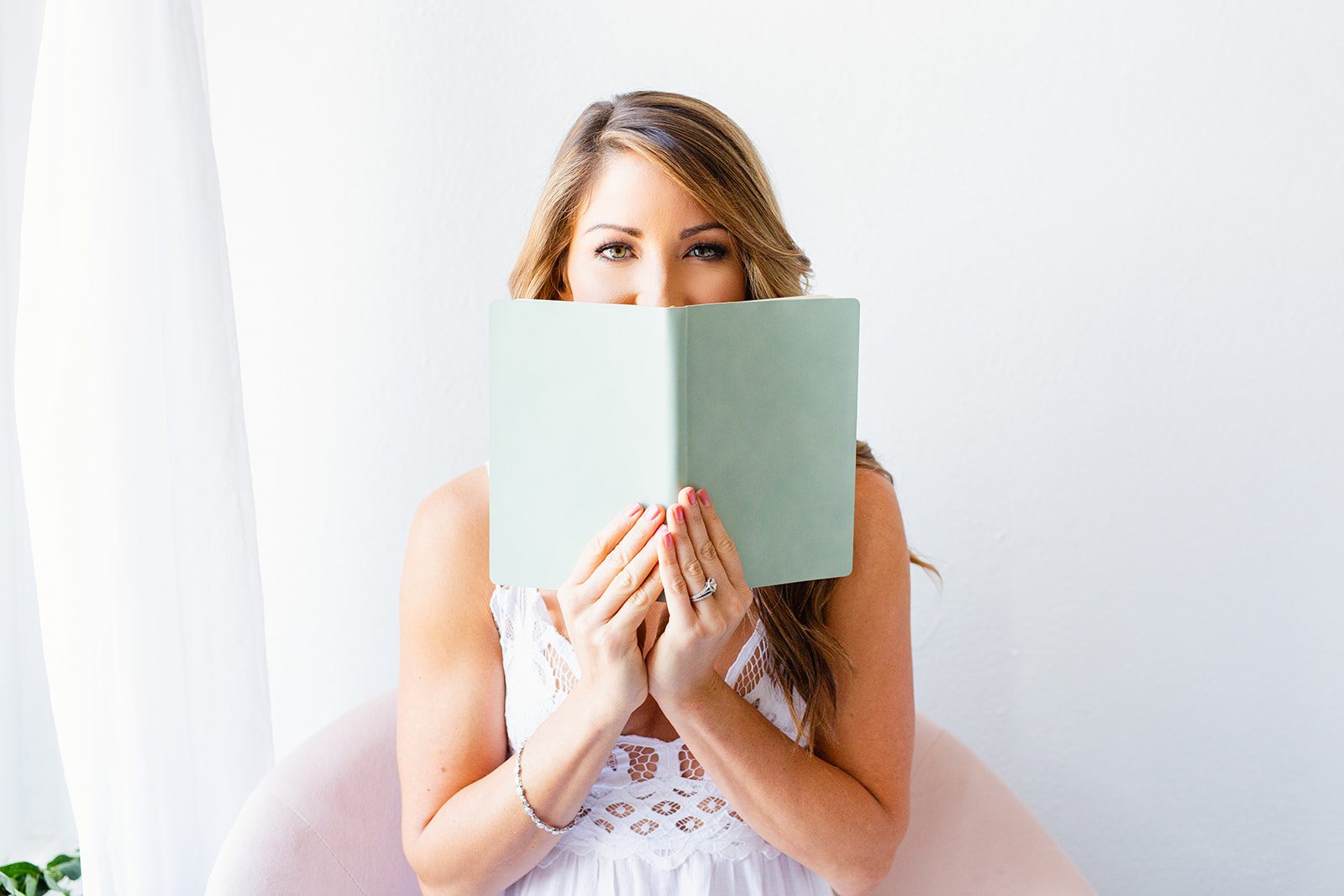 LYNDIE PUTNAM | HOLISTIC LIFE COACH LYNDIE PUTNAM | HOLISTIC LIFE COACH